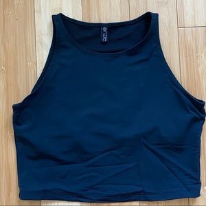 ONZIE CROPPED TANK SZ M/L